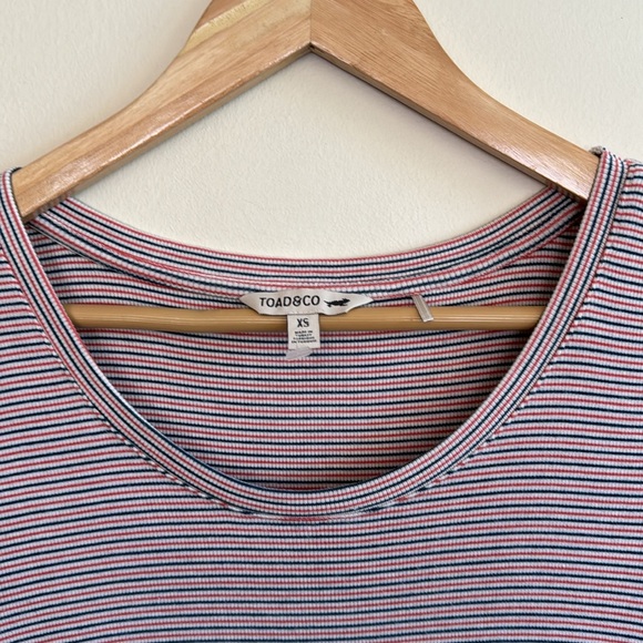 TOAD & CO striped lettuce edge tee . - Picture 3 of 4
